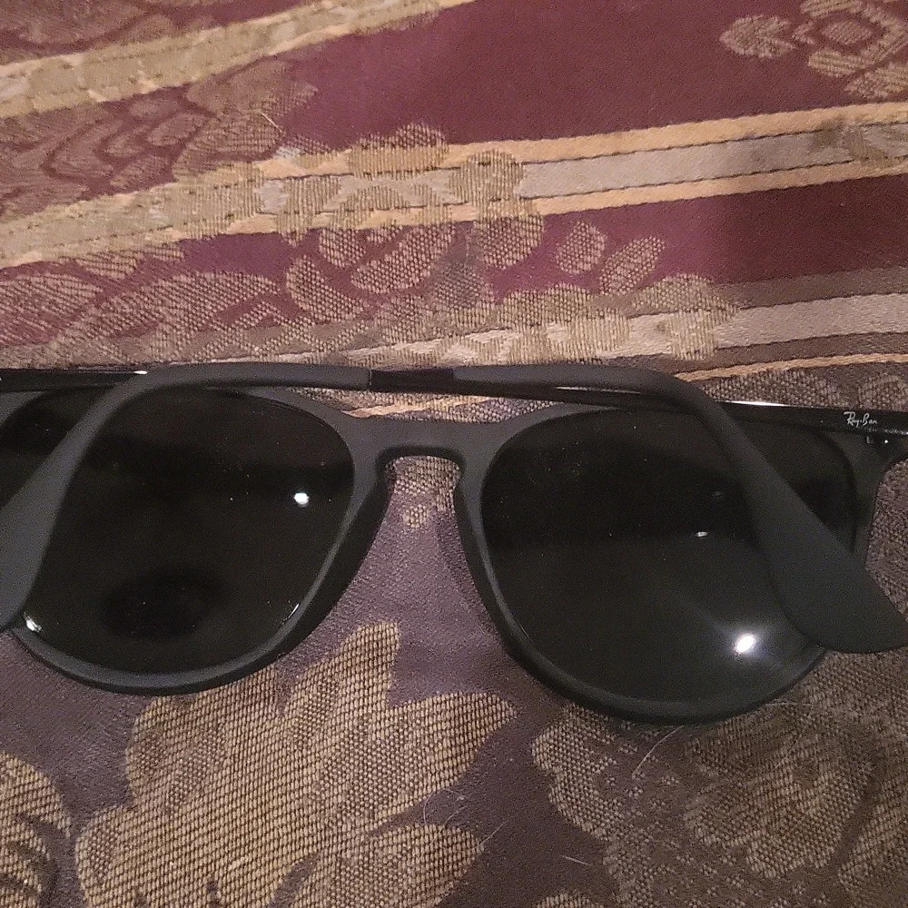 Ray-Ban Matte Black Sunglasses Erica Polarized Made In Italy Fab Unisex Black